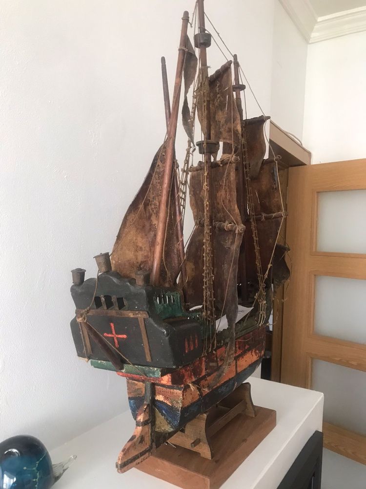 Linda miniatura Barco , urgente.