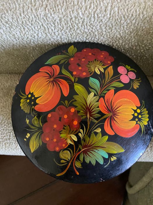 Петриківський розпис. Деревʼяна розписна шкатулка часів СРСР