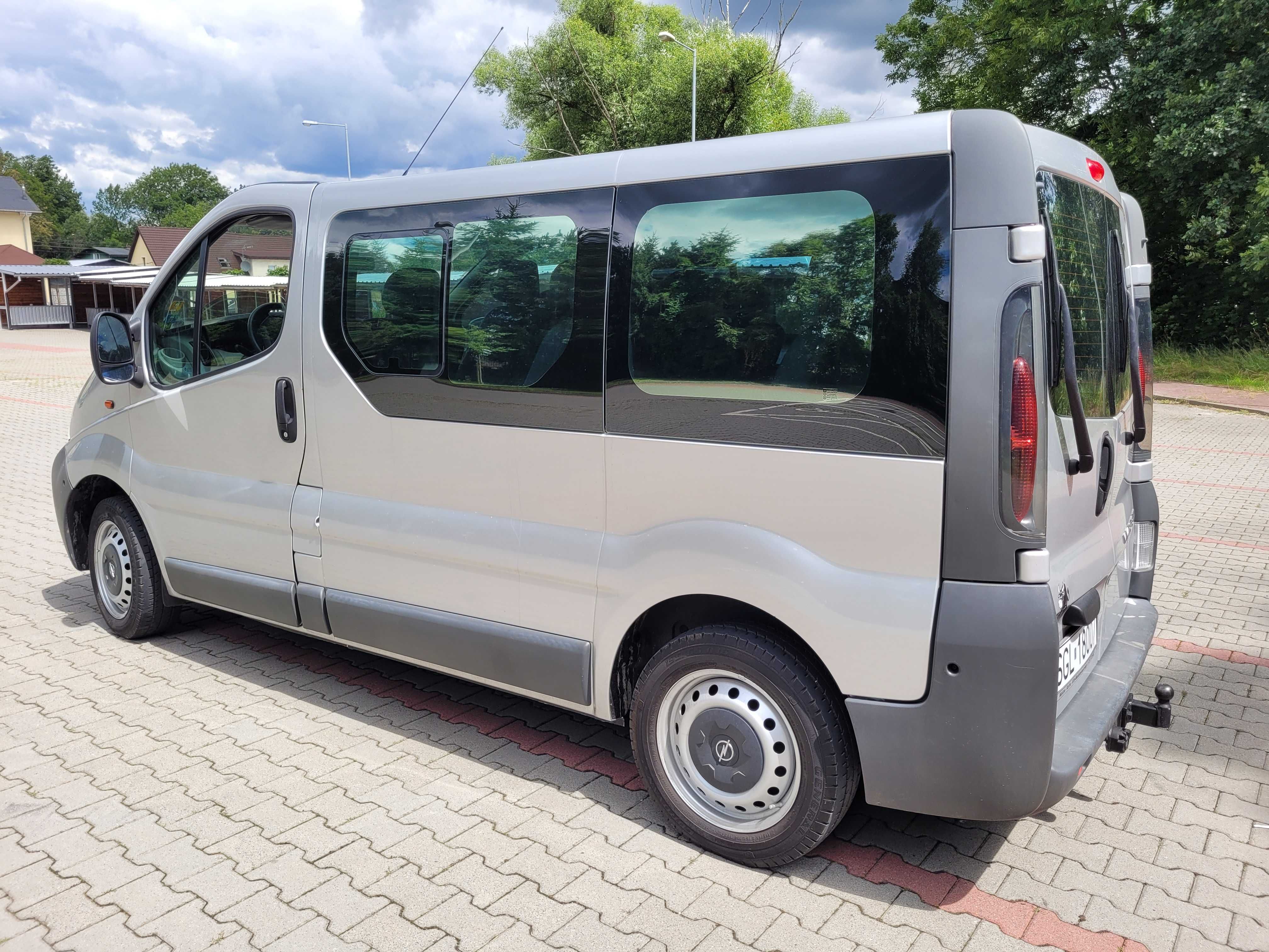 Wynajem busa 9 osobowego! Blaszak opel vivaro long