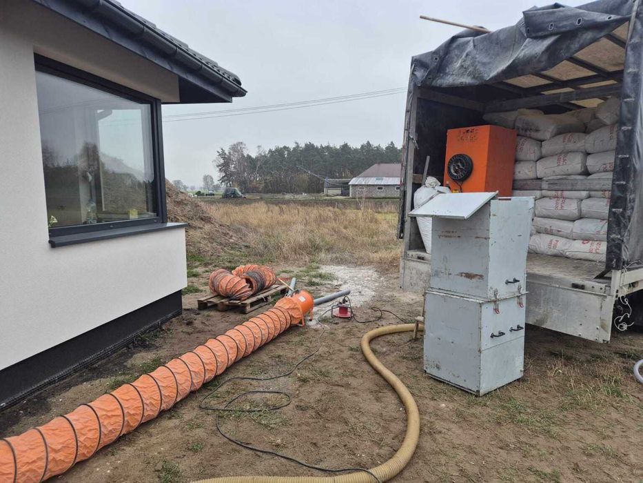 Ocieplenia dachów, poddaszy i stropów wełną celulozową – OKONIX