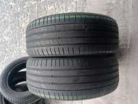 Vendo pneus semi-novos 245/45/20 Pirelli