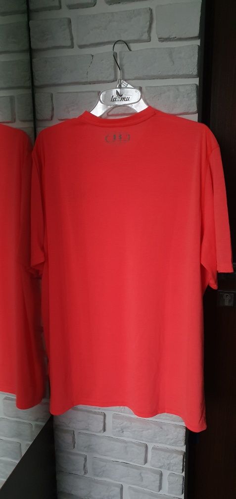 T-shirt Under Armour r.XL