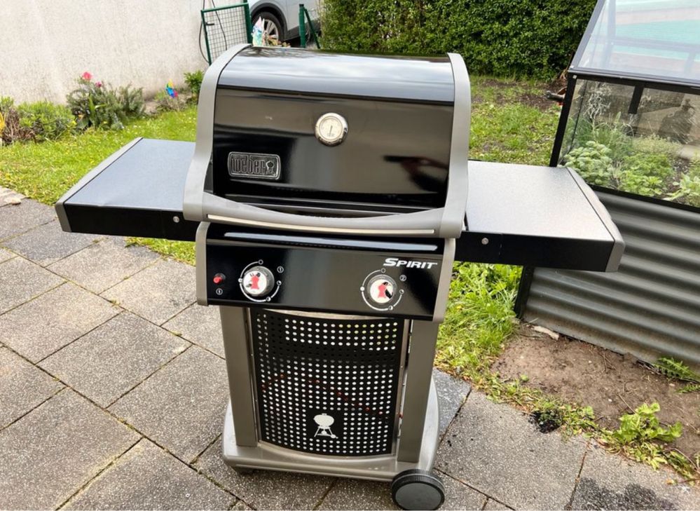 Grill weber E210