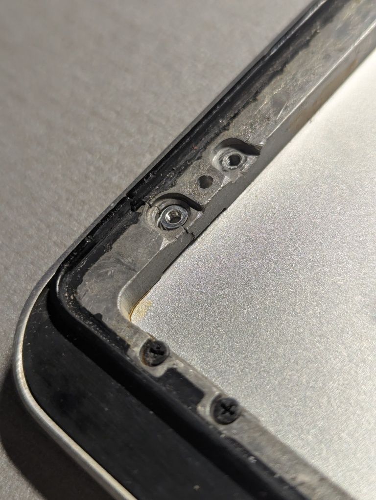 Skrzydło matrycy MacBook Pro 15 2009