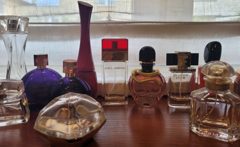 Oryginalne flakony po perfumach 17 sztuk