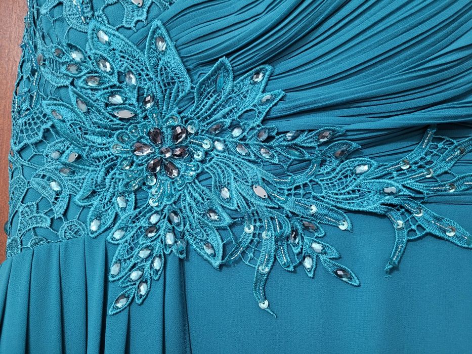 Vestido veste desde S ao M atras é elástico