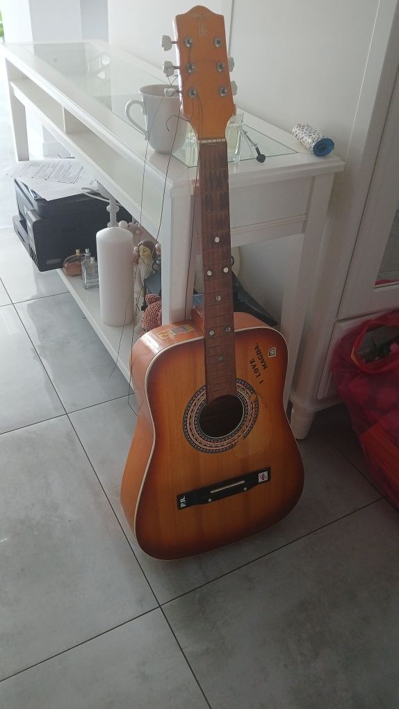Gitara akustyczna