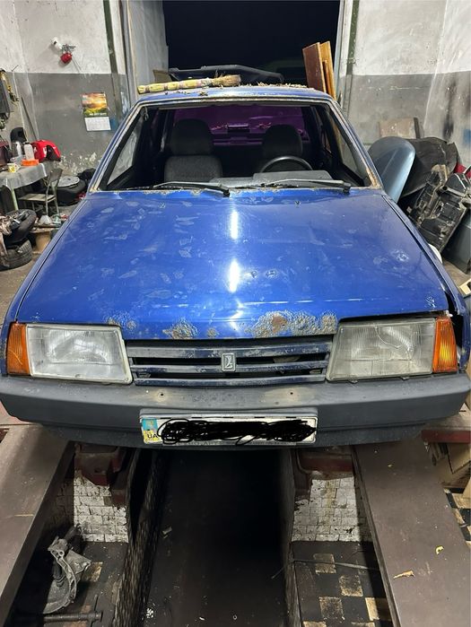 Разборка ваз 2109,2110,2108,запчастей очень много