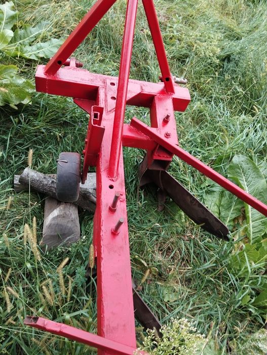 Продам двокорпусний плуг