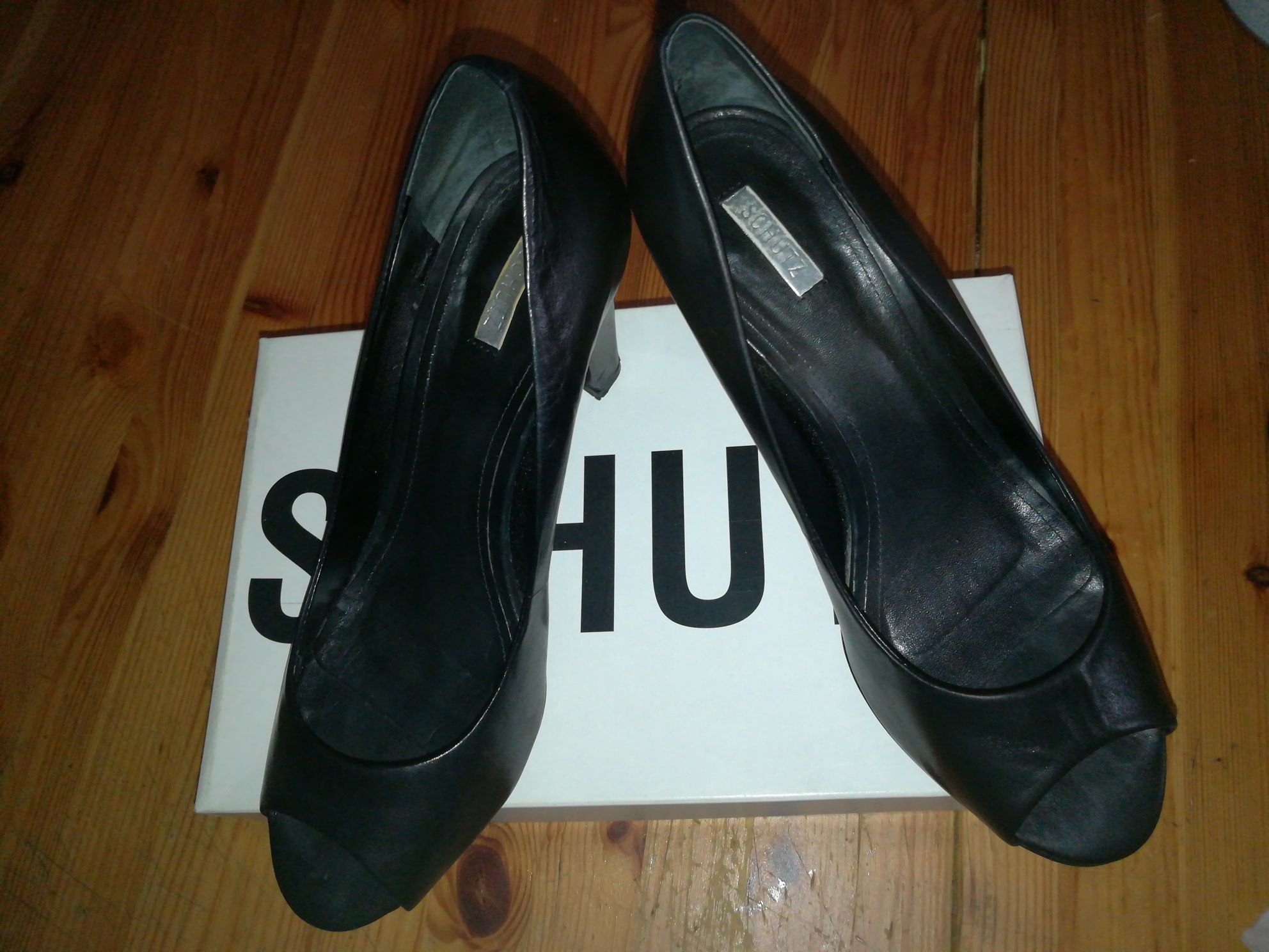 Sapatos schutz salto médio