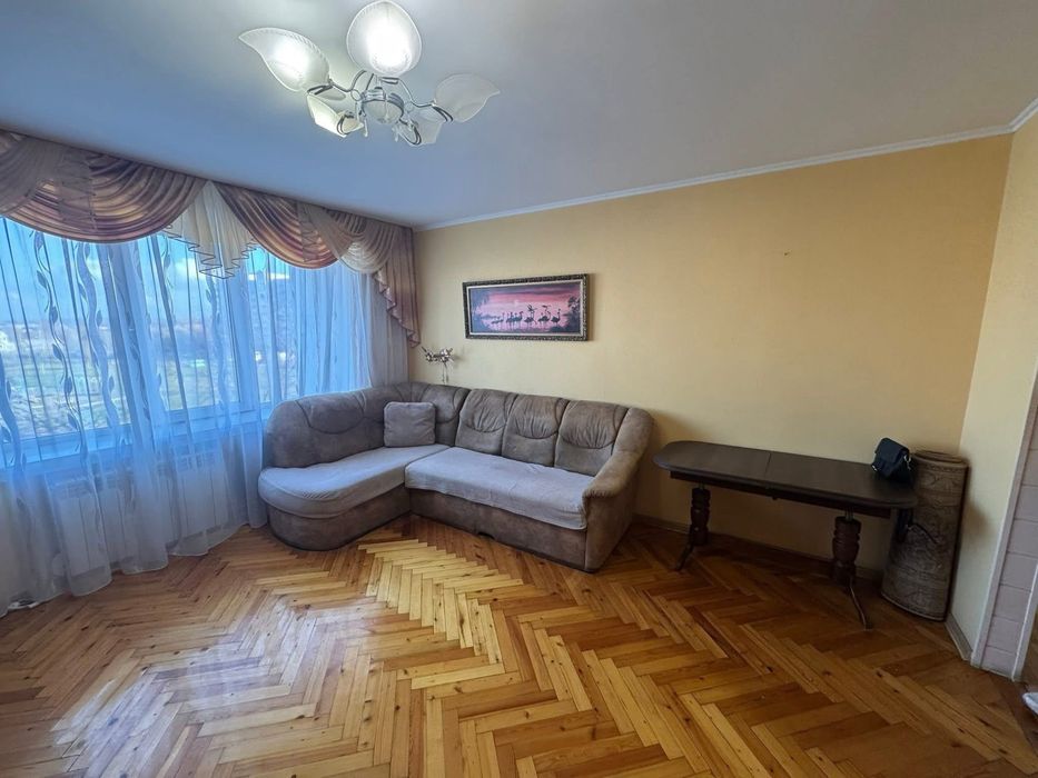 Продаж 2-х кімнатної квартири місто Шептицький