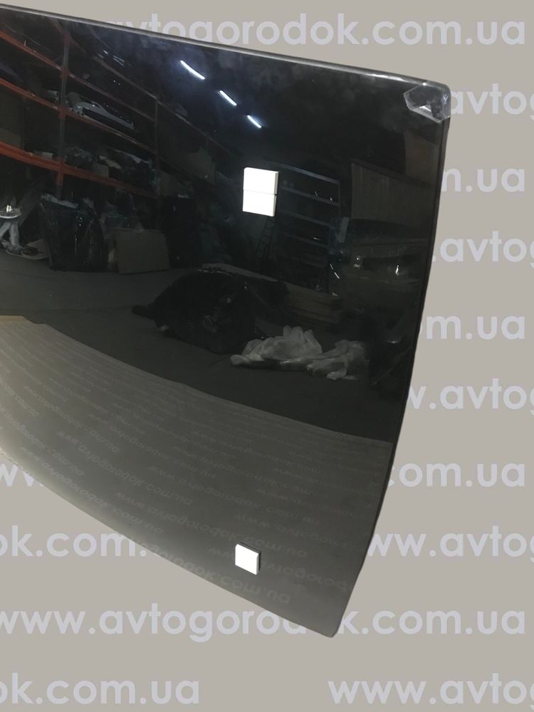 Стекло панорамной крыши Tesla Model Y
