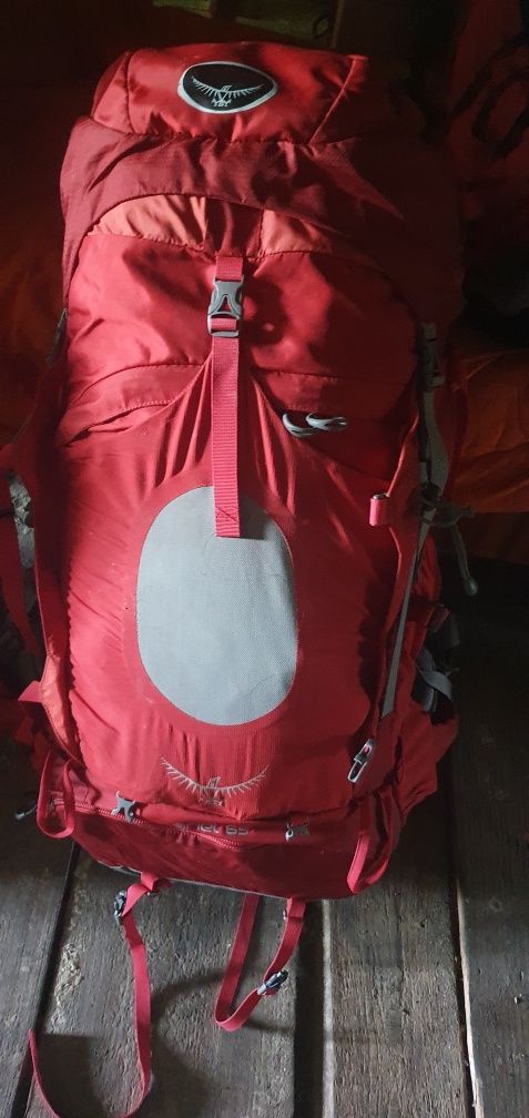 Жіночій туристичний рюкзак osprey ariel 65L 65