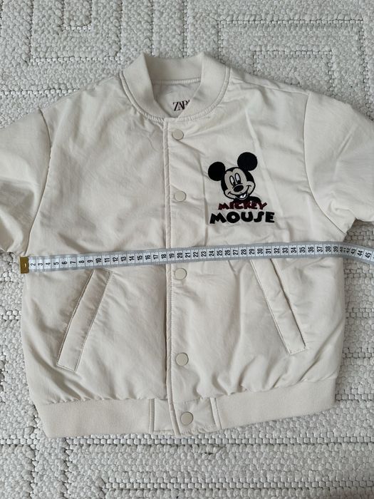Куртка бомпер Zara з вишивкою, 116, 6 років