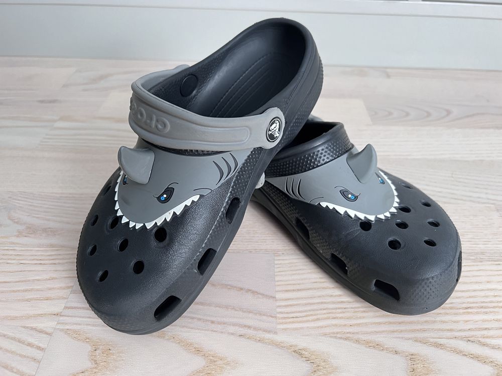 Crocs Kids Shark Black J3