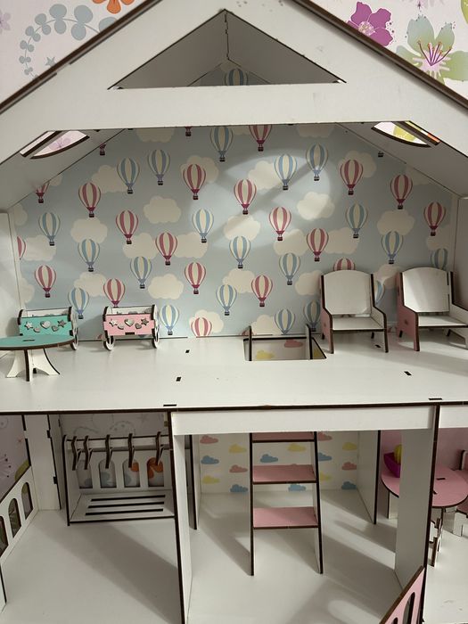 Продам ляльковий будиночок. Будинок для кукол.