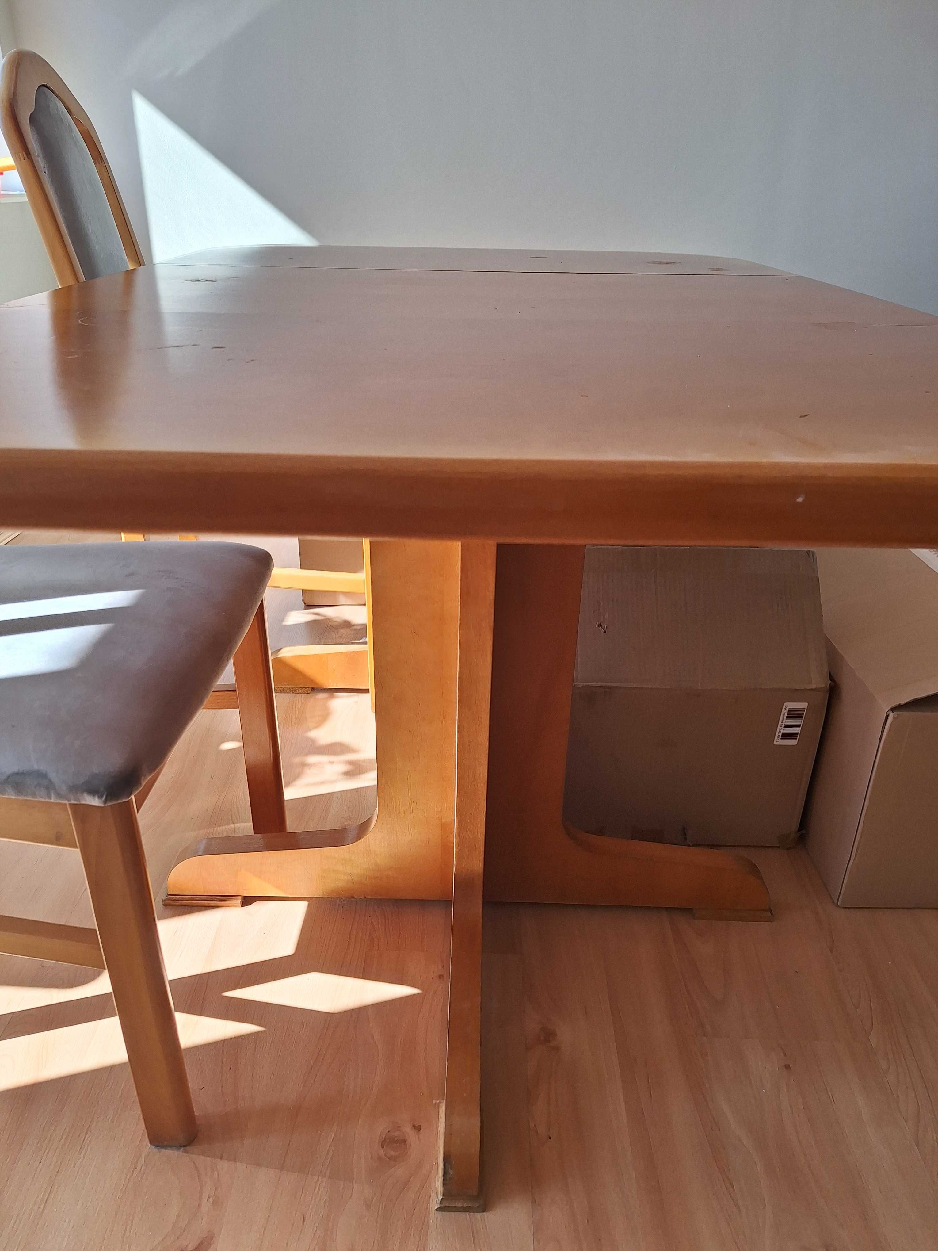 Stół rozkladany , krzesła, SWARZĘDZ