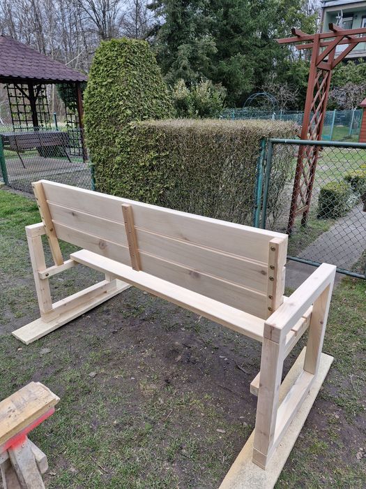 Ławka ogrodowa bardzo solidna
