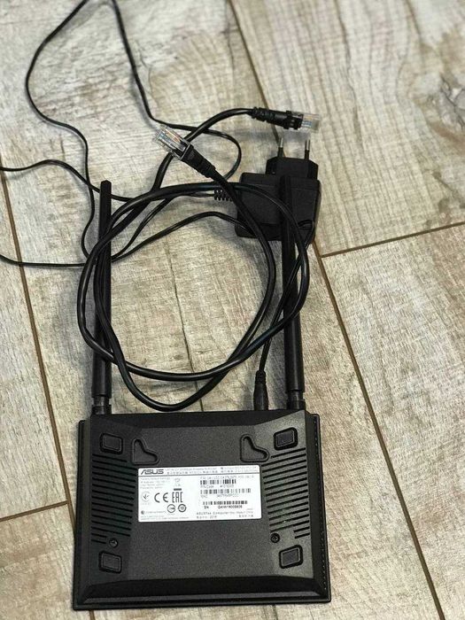 Бездротовий маршрутизатор (роутер) ASUS RT-N12+