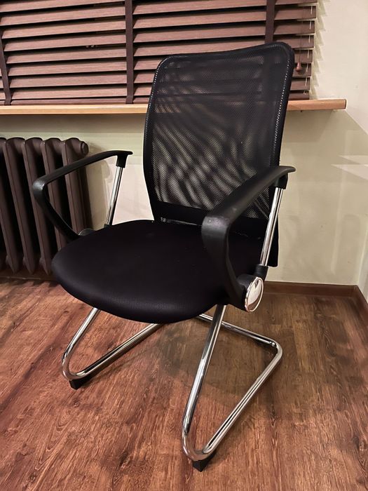 Krzesło fotel biurowe konferencyjne gabinetowe