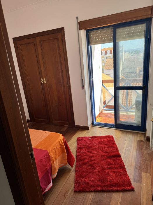 Quarto para arrendar no montijo