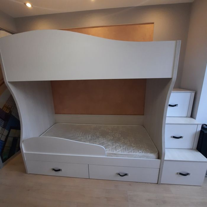 Продам двухъярусная кровать