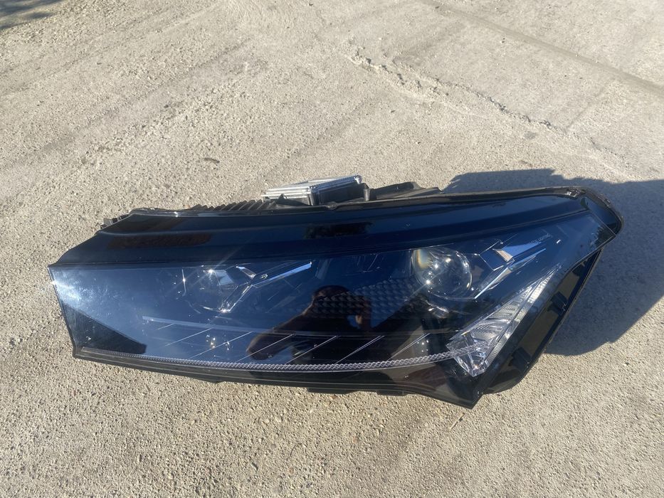 Lampa Skoda Enyaq Crystal Lighting 5LB Lewa Kompletna