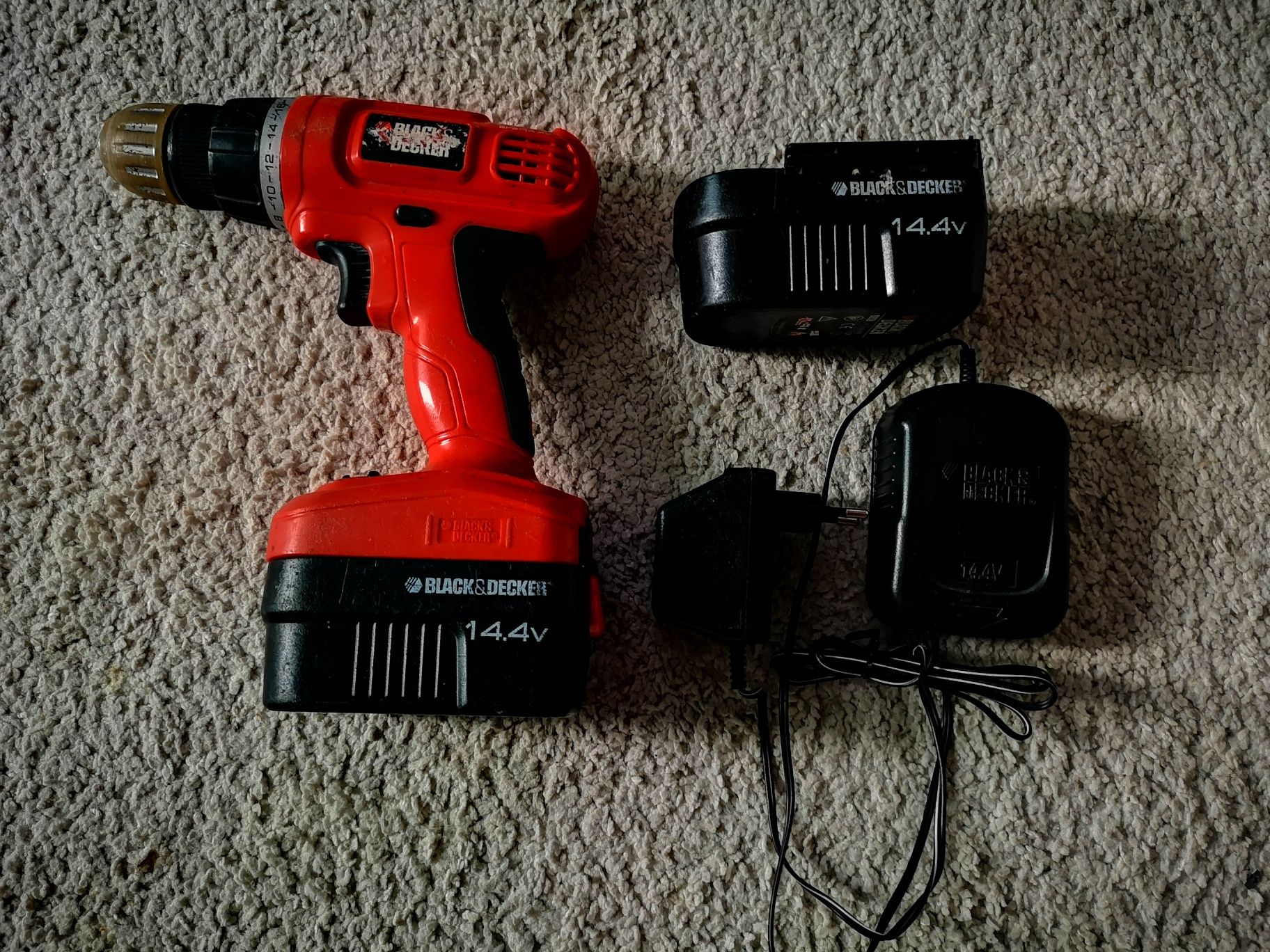 Wkrętarka Black & Decker 14.4v ładowarka 2x aku