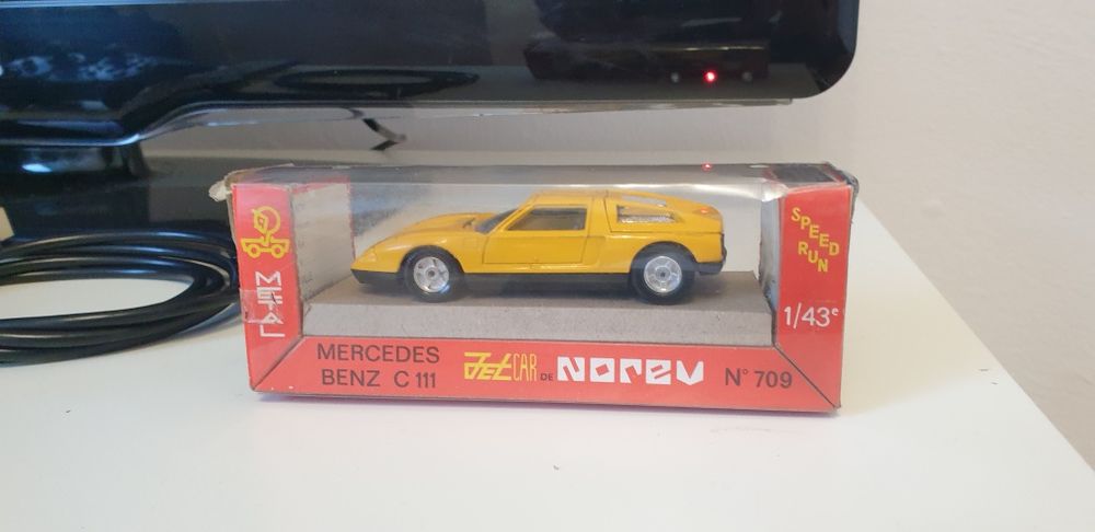 Jet Car De Norev Mercedes C111 z pudełkiem skala 1/43