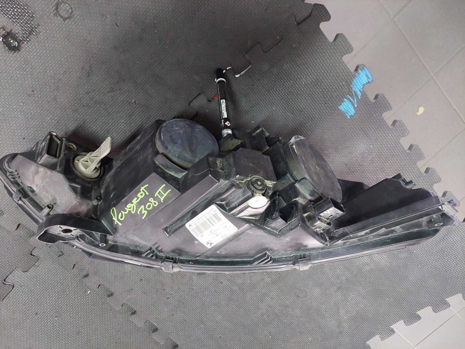 farol esquerdo Peugeot 308