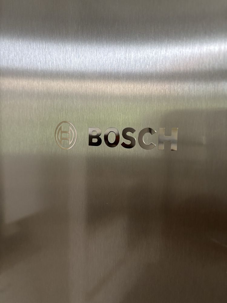 Frigorifico combinado BOSH ( 1 ano)