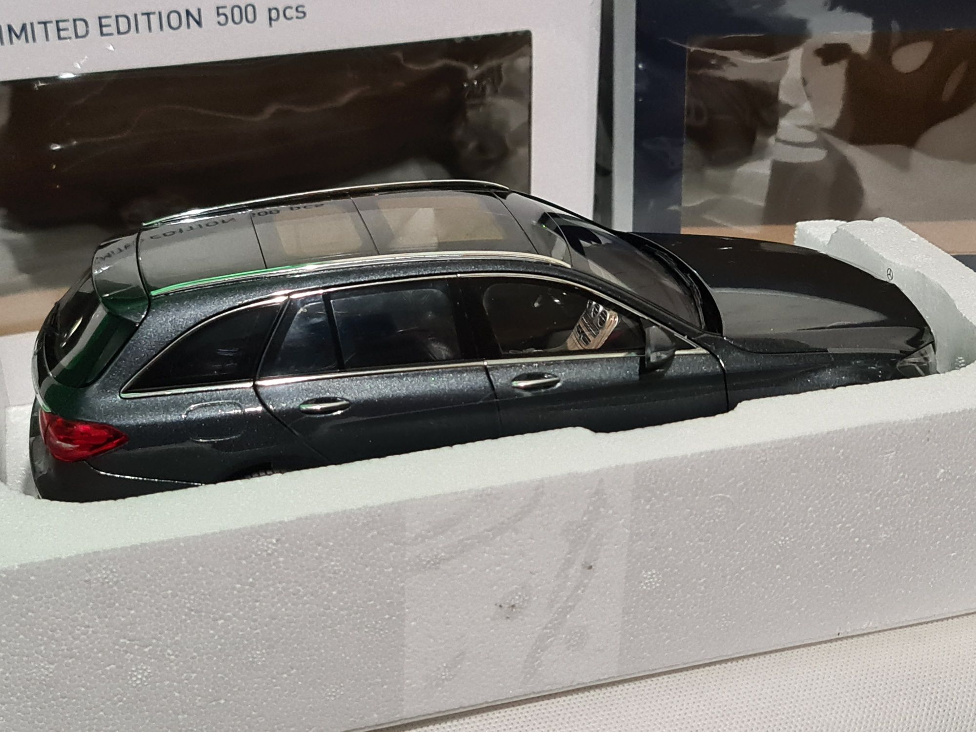 Norev 1:18 Mercedes C Class T Wagon