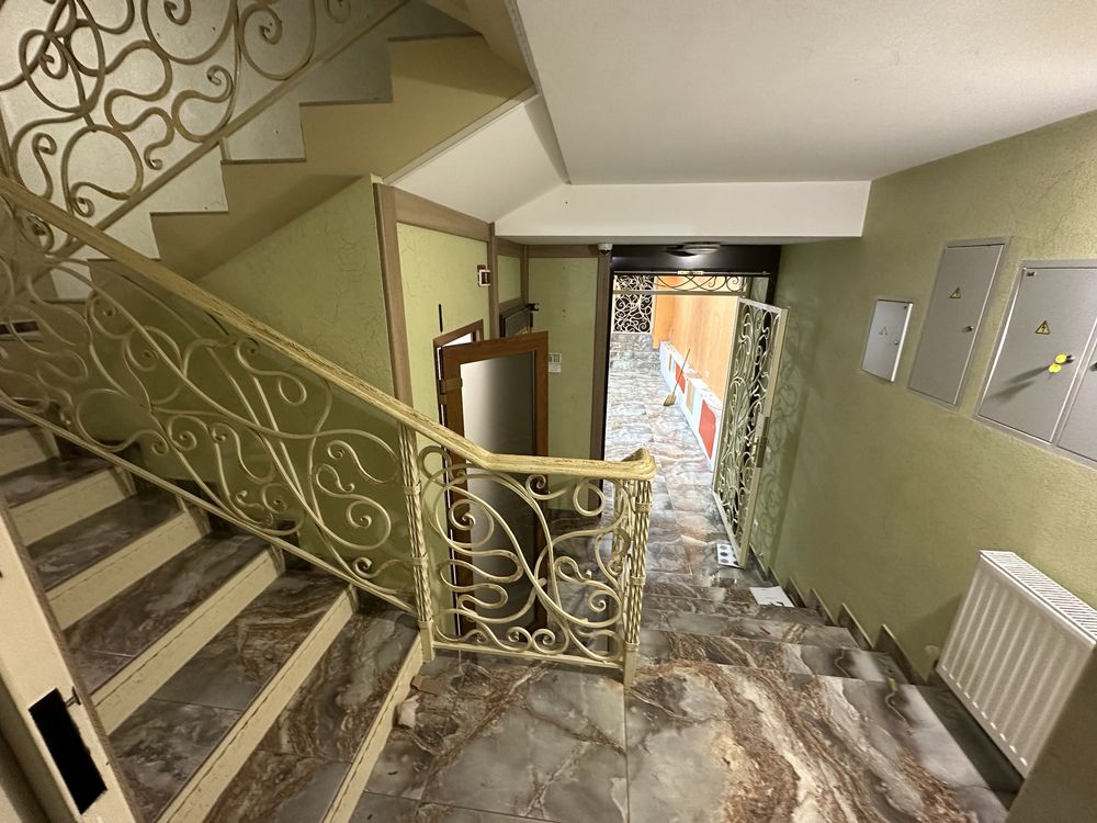 Продаю нежилое помещение ул Лягина 400м2