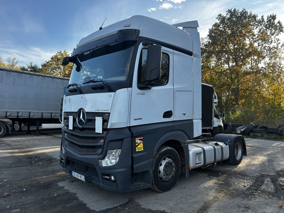 Actros MEGA nowe tacho LOW DECK