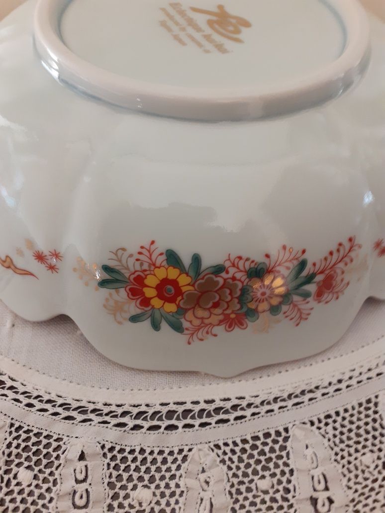 Taça em porcelana Japonesa KAI KAI