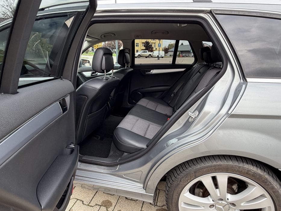 Mercedes C 180 Kompressor / swiezy serwis / HAK / El klapa / PL