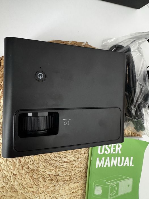 портативний мініпроєктор, призначений для домашнього кінотеатру