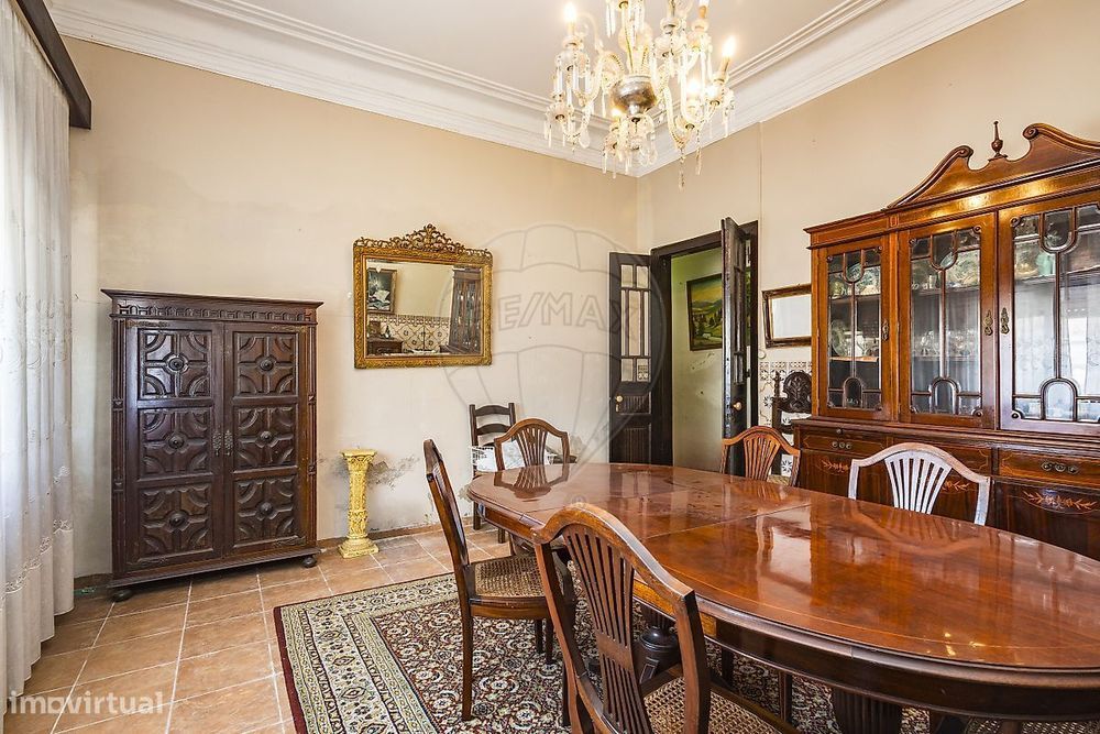 Moradia T6 para venda