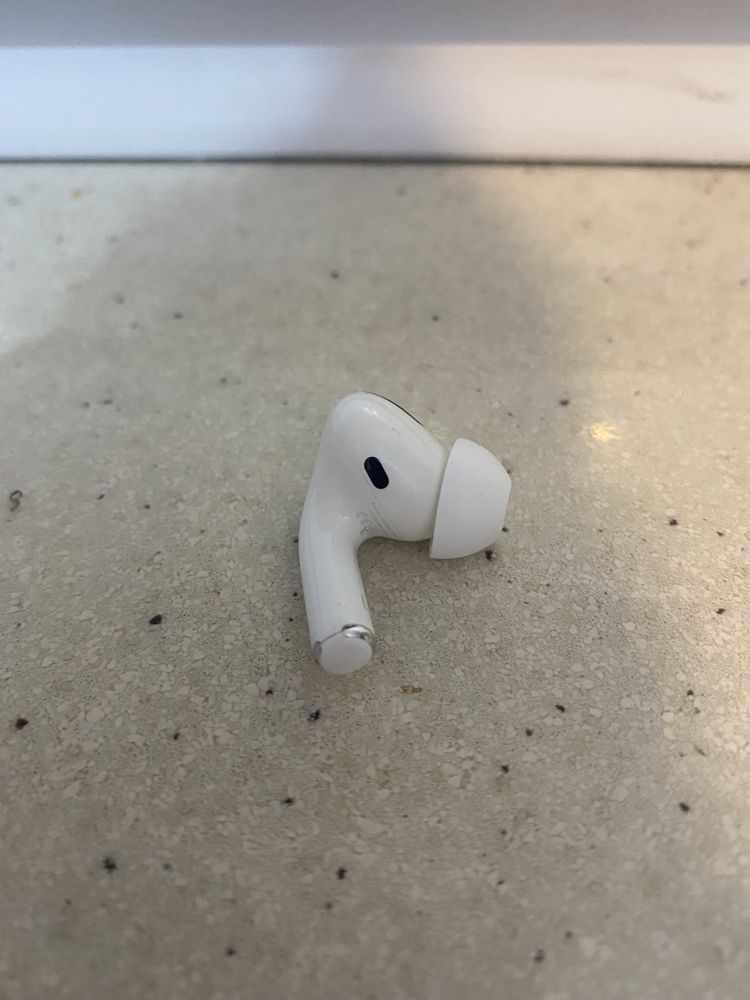 Lewa słuchawka airpods pro gen 1