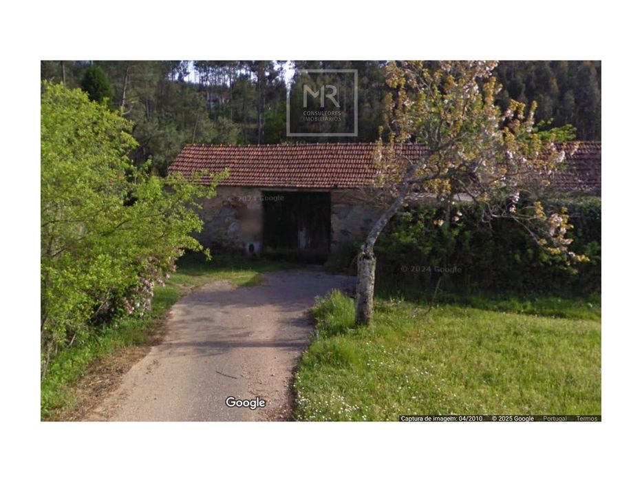 Armazém  Venda em Lorvão,Penacova