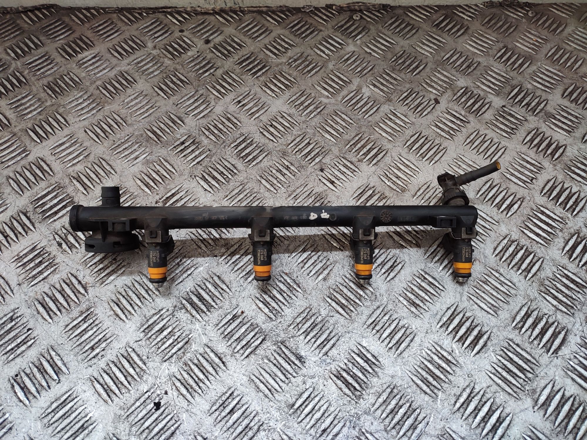 Renault Megane I lift 1.6 16V wtrysk wtryski listwa wtryskowa