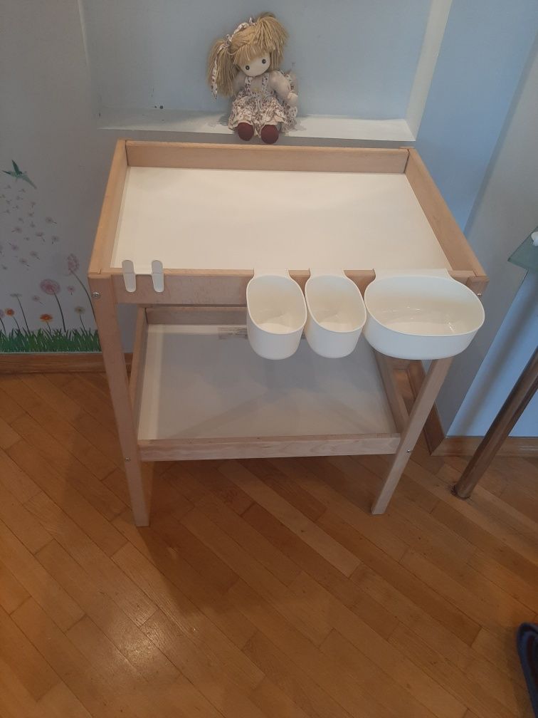 IKEA пеленальний стіл для новорождених