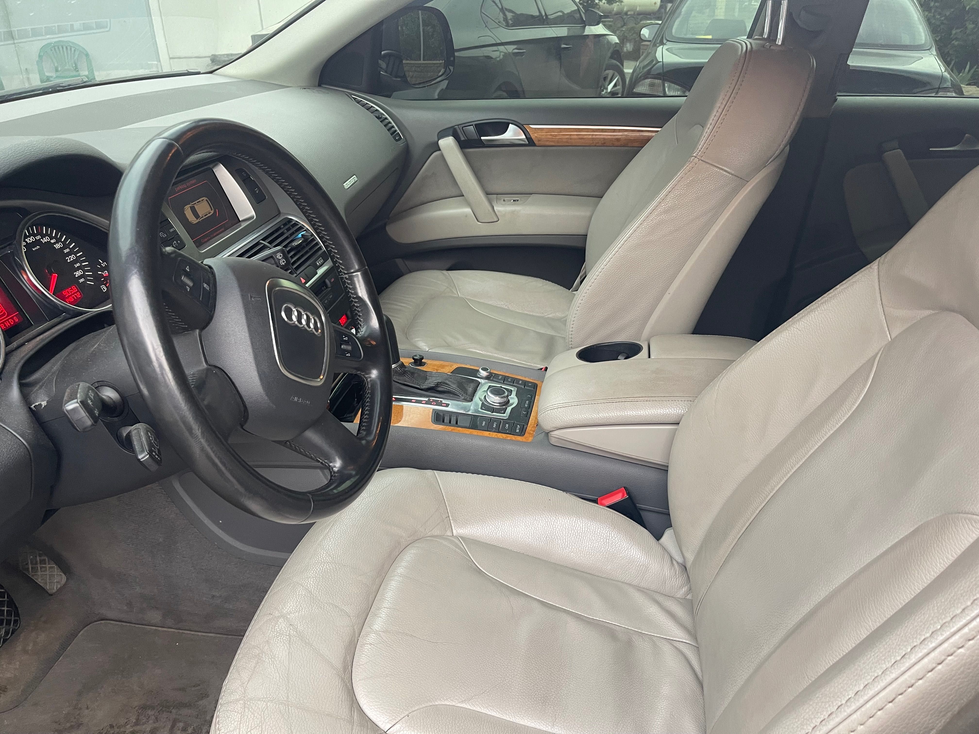 Продам Audi Q7 2006 року