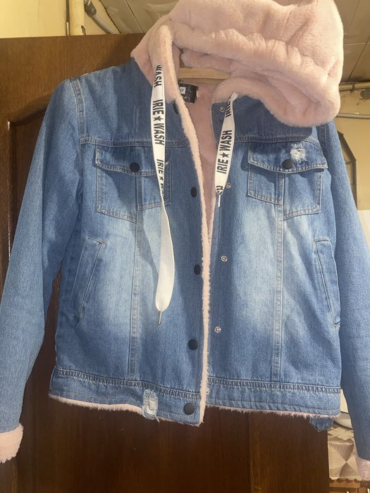 Продам комбо всего 500!!джинсовая теплая курточка и пальто косуха