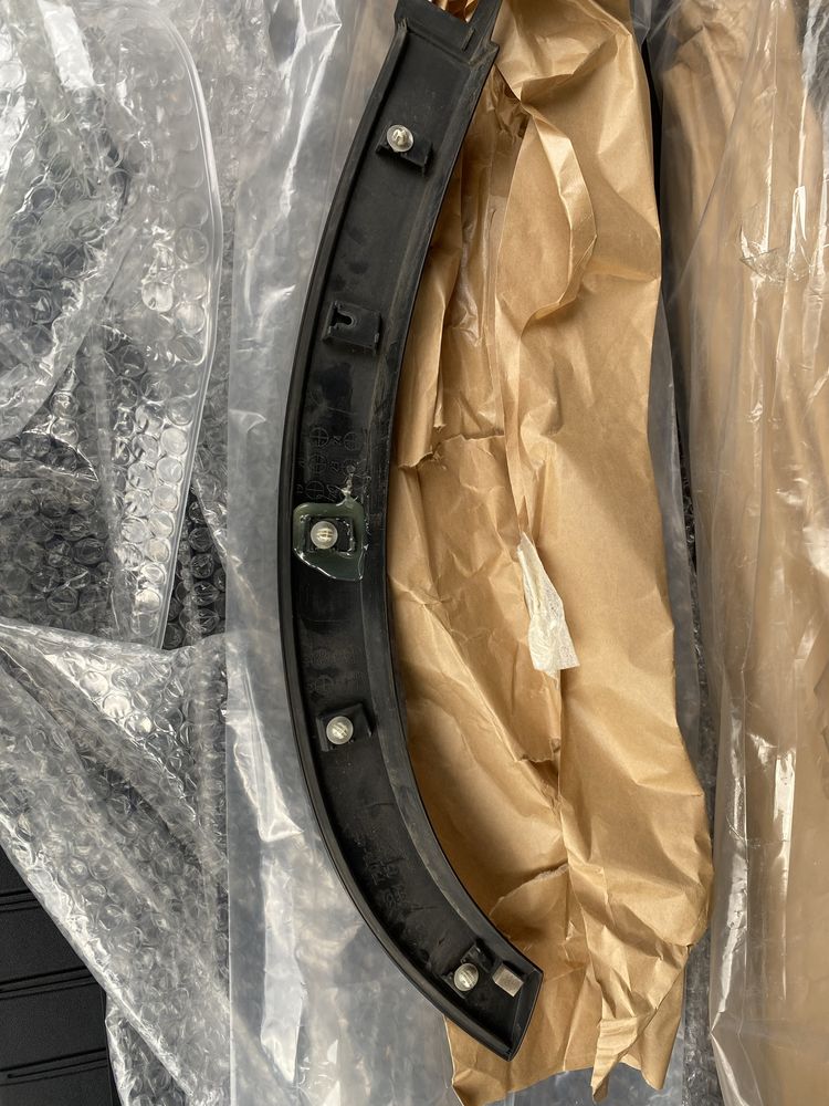 Накладка дверей Lexus RX 2016-2022 задня ліва # 7507848010 молдінг