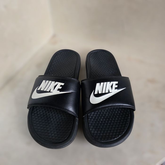 Мужские шлепанцы "Nike Benassi"