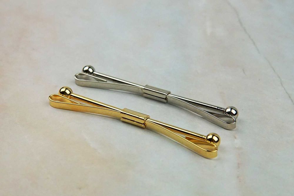 Szpilka pin collar nasuwana do kołnierzyka koszuli srebrna złota metal