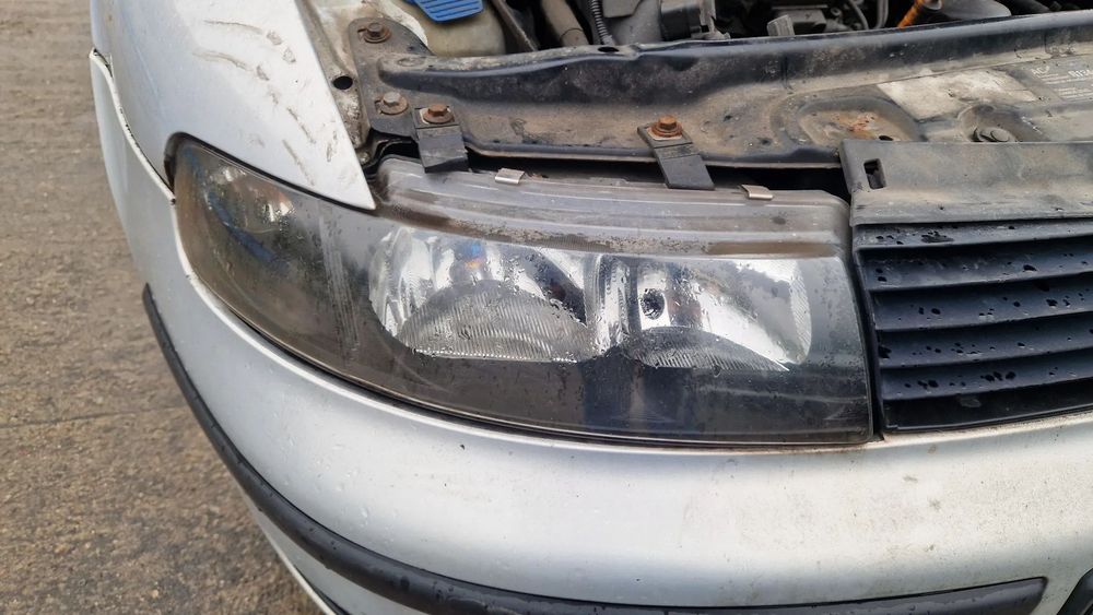 SEAT TOLEDO II LEON I LAMPA PRZÓD PRAWA