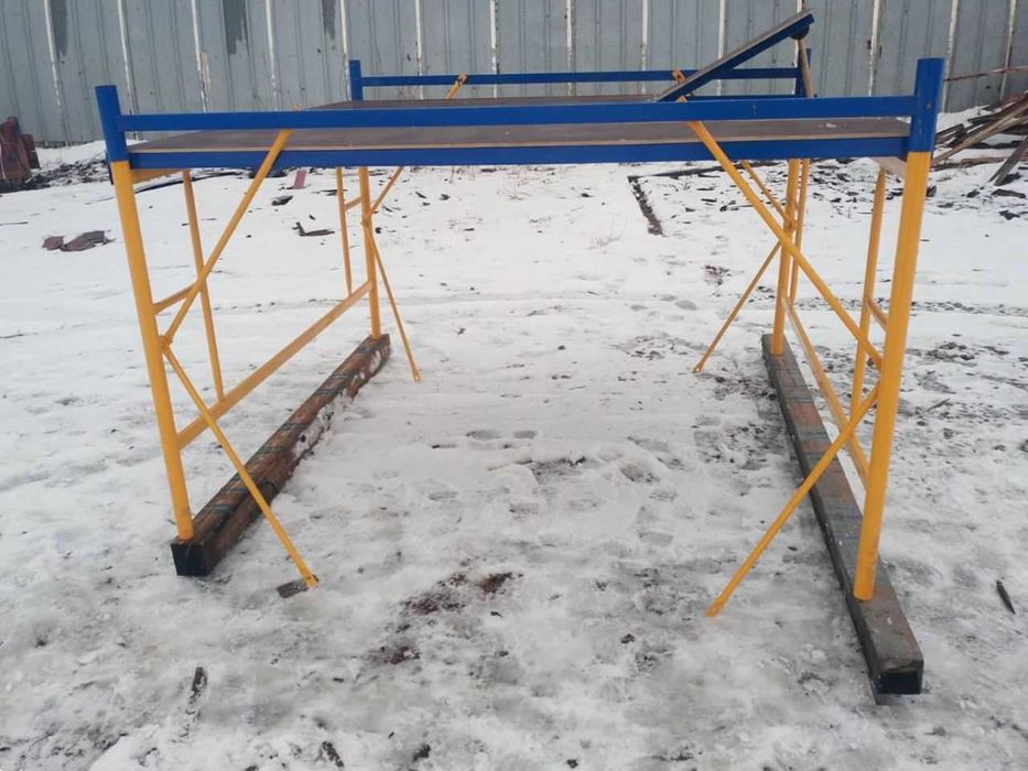 Тур вышка на колесах, вышки строительные, передвижная вышка