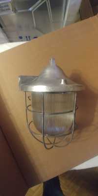 Lampa do piwnicy